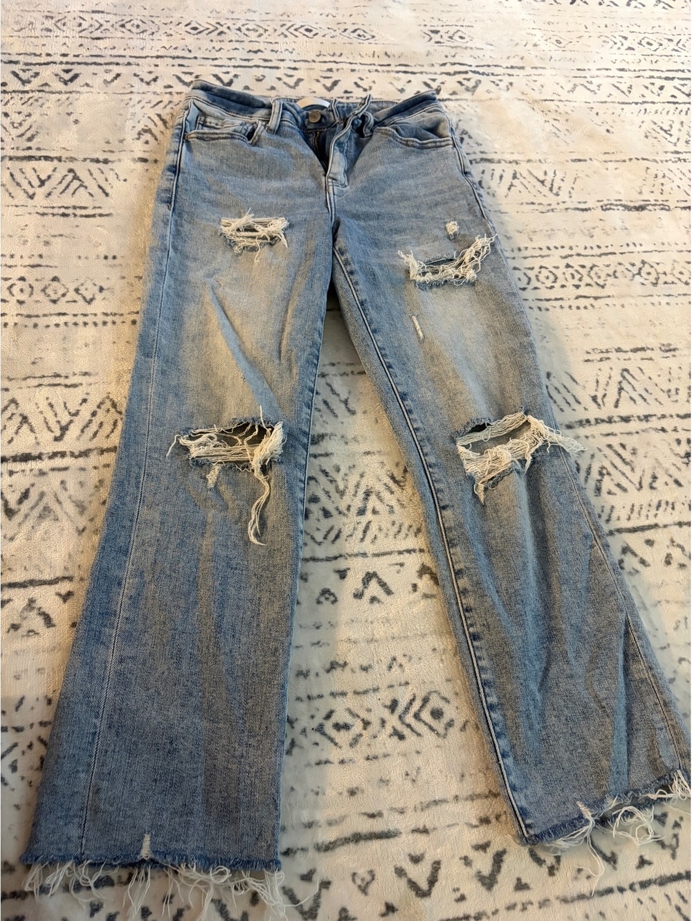 Light Blue Distressed Cropped Everyday Jeans Size 26x27